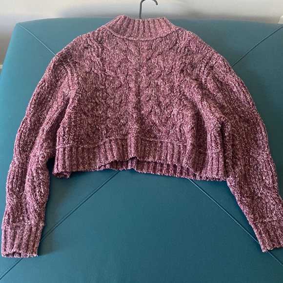 Free People Maroon/purple cropped baggy cable knit sweater - Picture 2 of 3